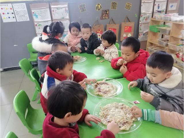 米乐官方网站小学生作文我学会了吃粑粑劳动美食美味——江安县阳春镇桐梓幼儿园中二班